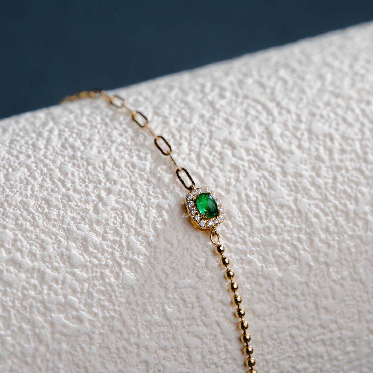 Emerald Diamond Bracelet - Elegant Curved Surface