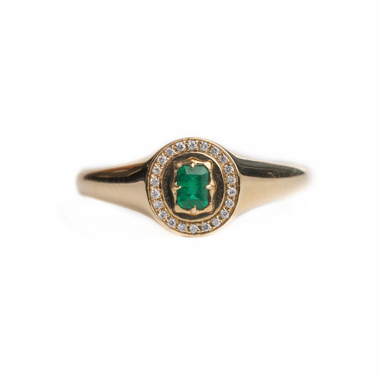 Emerald Diamond Ring - Gorgeous Seal