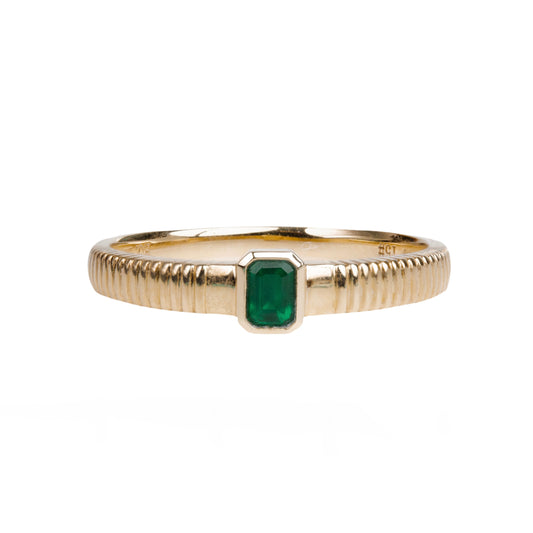 Emerald Ring - Wavy Wrap